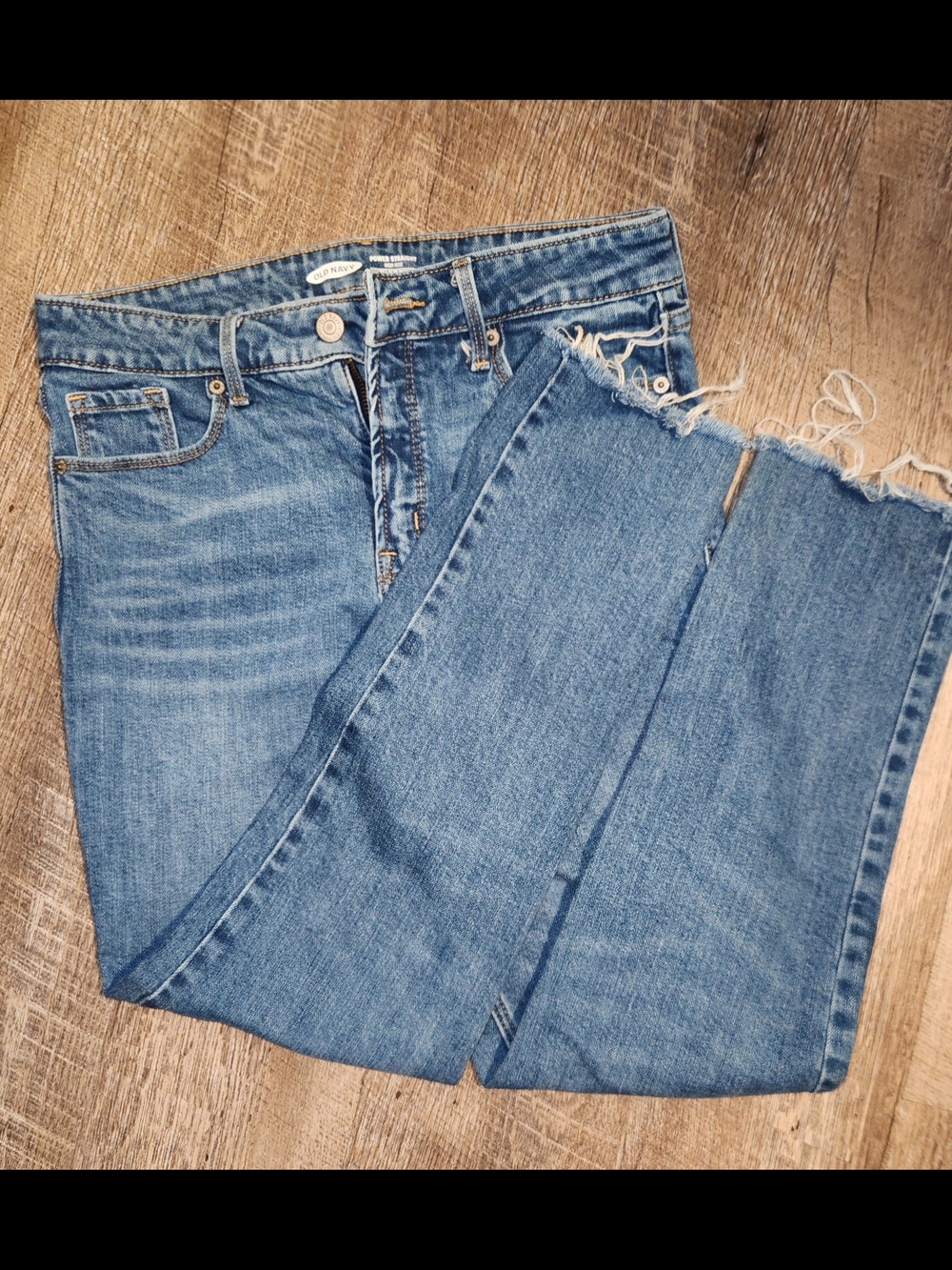 Old Navy Medium Blue Raw-Hem Cropped Jeans